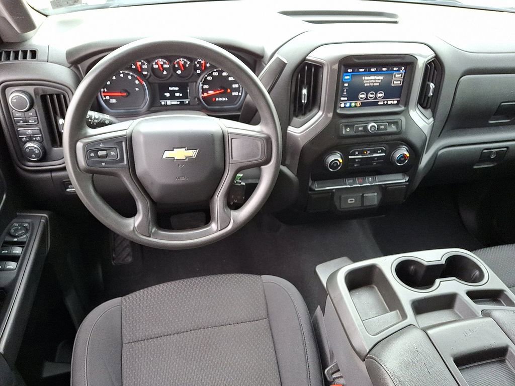 Used 2020 Chevrolet Silverado 1500 Custom w/ Custom Value Package image 2