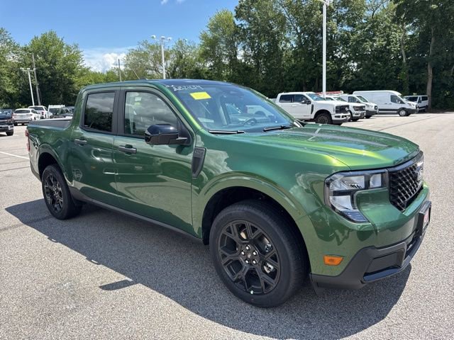 New 2025 Ford Maverick XLT w/ Black Appearance Package