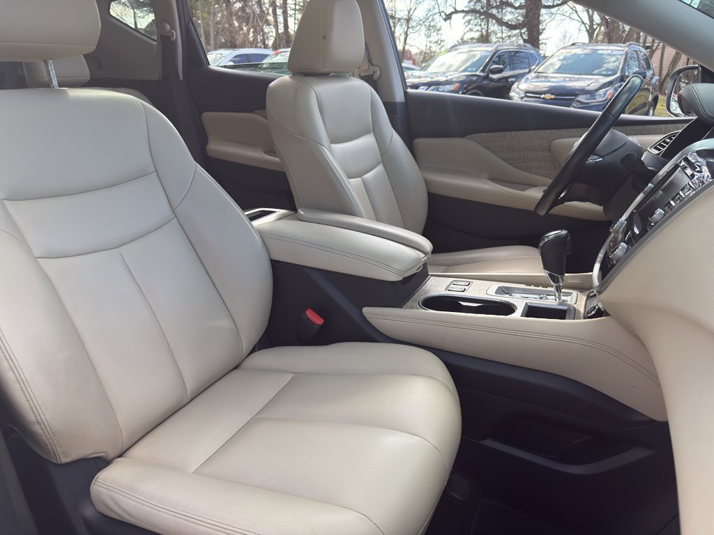 Used 2021 Nissan Murano SV w/ SV Special Edition Package image 32