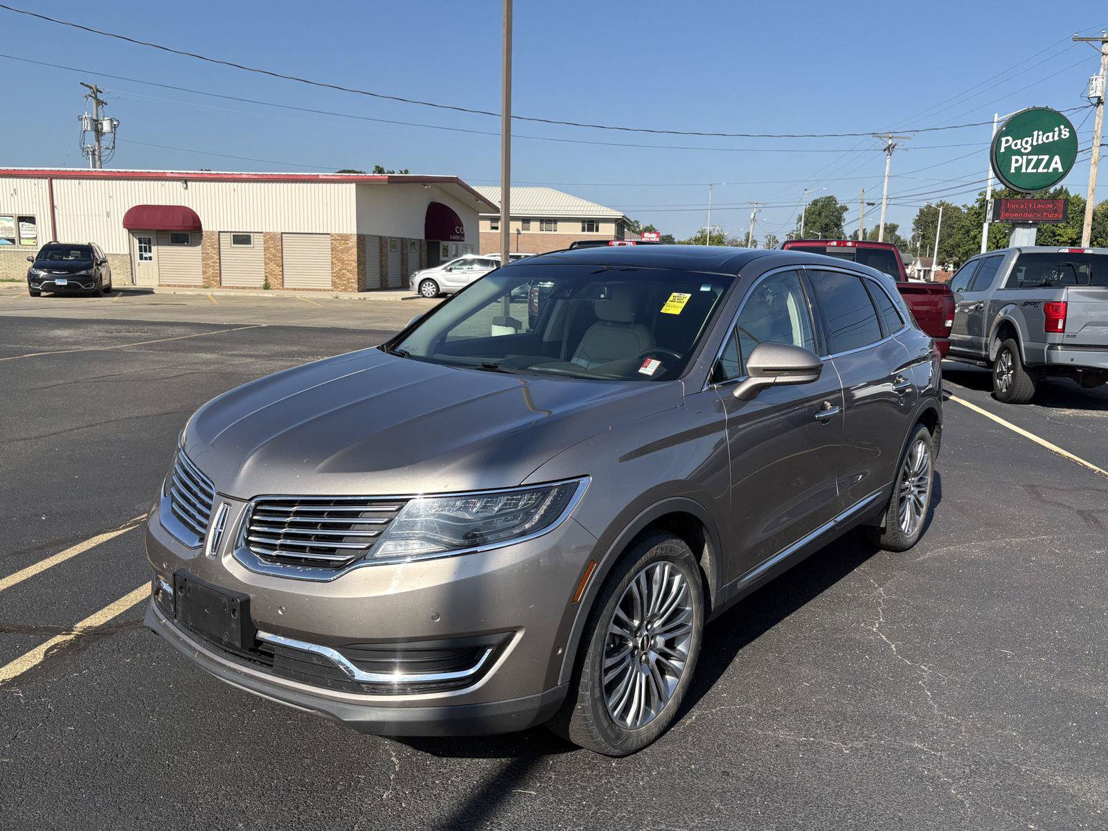 Used 2018 Lincoln MKX Reserve w/ Luxury Package AWD/4WD image 4