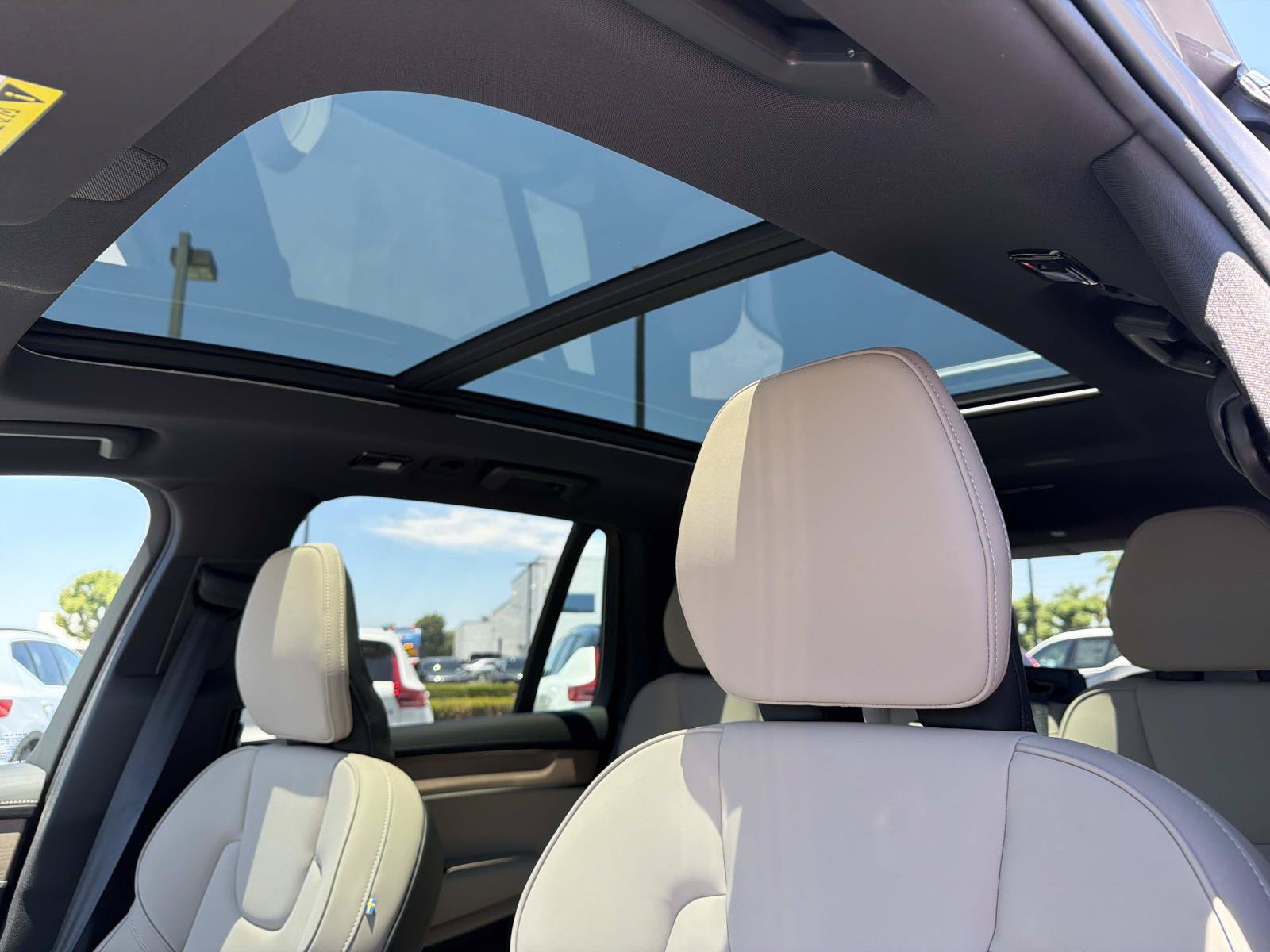 New 2026 Volvo XC90 T8 Plus AWD/4WD image 25