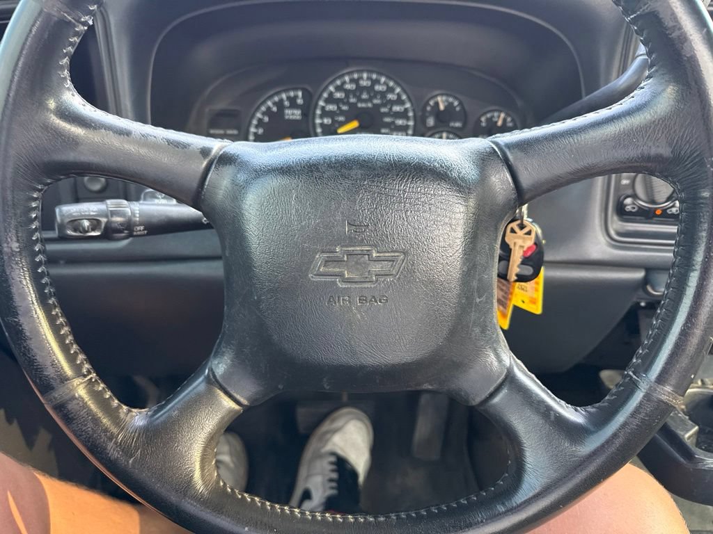 Used 2000 Chevrolet Silverado 1500 LS RWD image 11