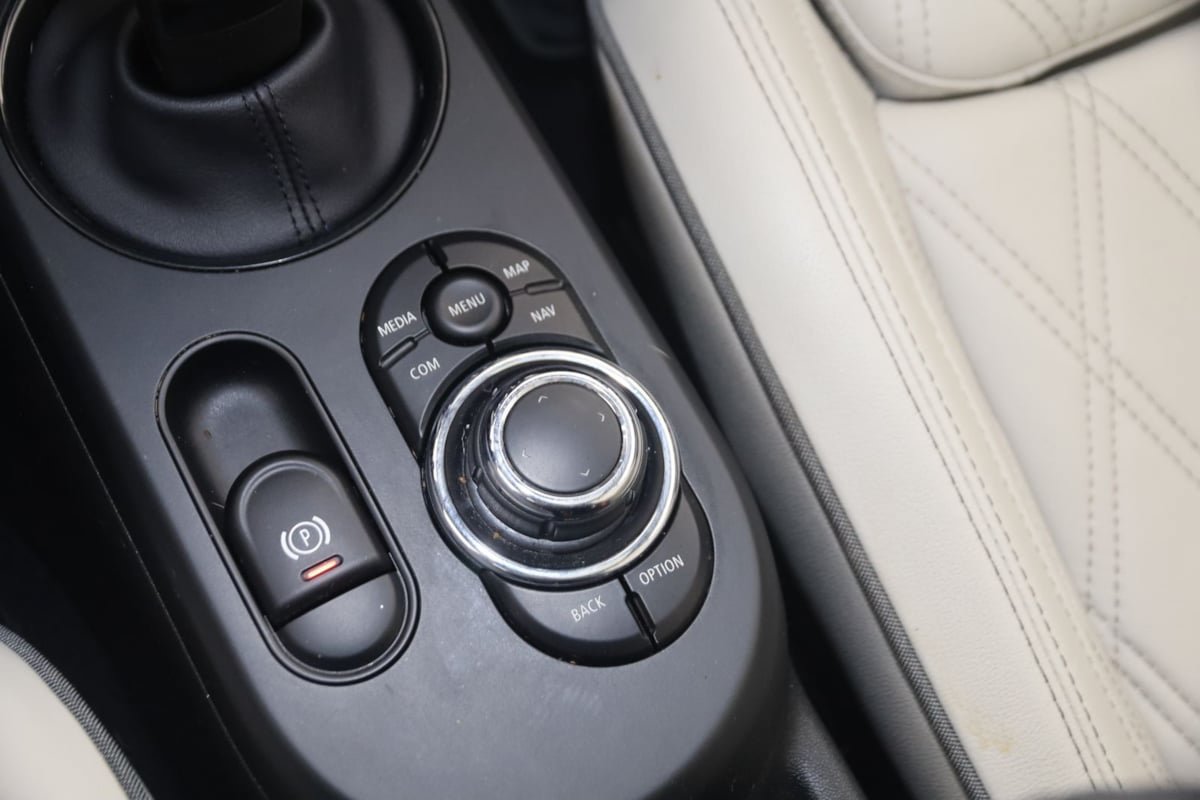 Used 2023 MINI Cooper SE FWD image 25