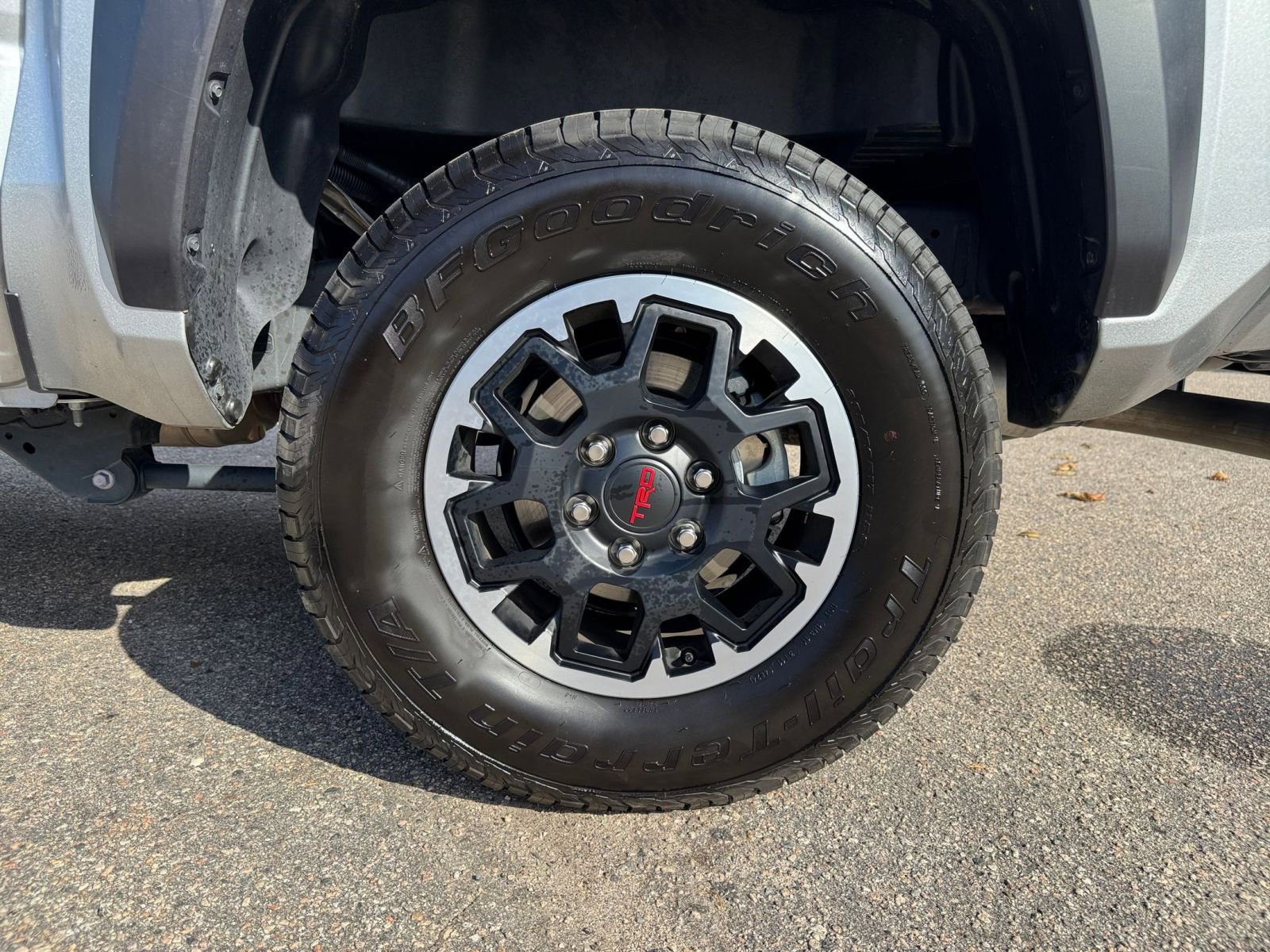 Used 2025 Toyota Tacoma SR image 24