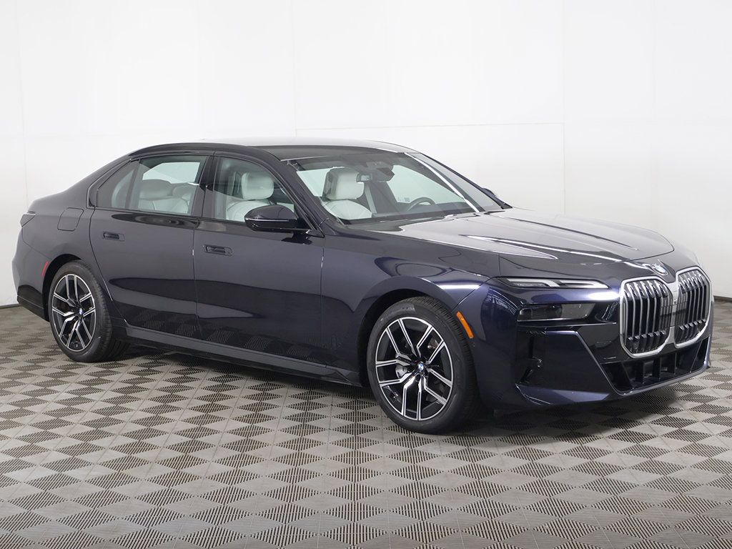 Used 2023 BMW 760i xDrive AWD/4WD image 66
