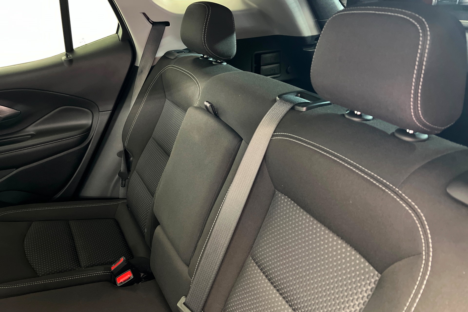 Used 2023 GMC Terrain SLE w/ Driver Convenience Package FWD image 21