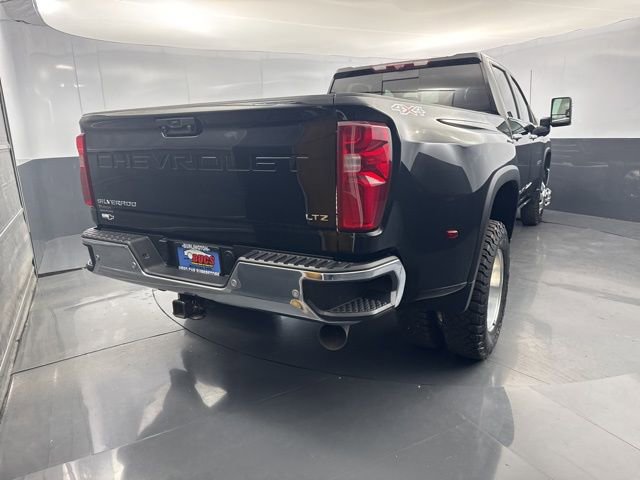 Used 2024 Chevrolet Silverado 3500 LTZ w/ LTZ Convenience Package image 7