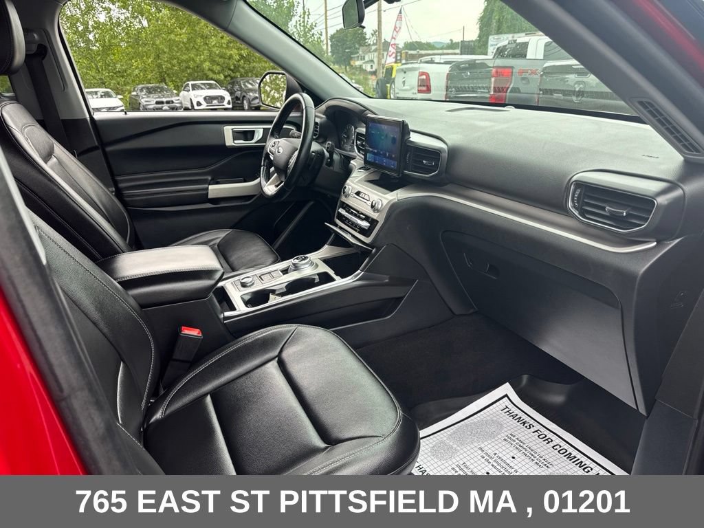 Used 2021 Ford Explorer XLT w/ Equipment Group 202A AWD/4WD image 23