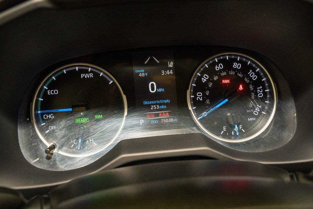 Used 2021 Toyota RAV4 XLE image 19