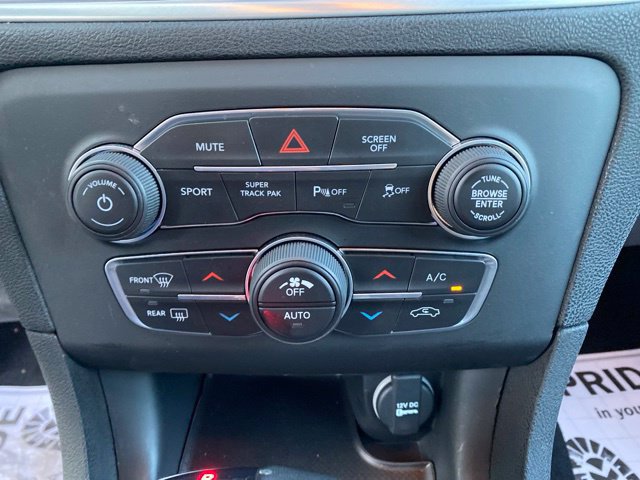 Used 2020 Dodge Charger SXT AWD/4WD image 17