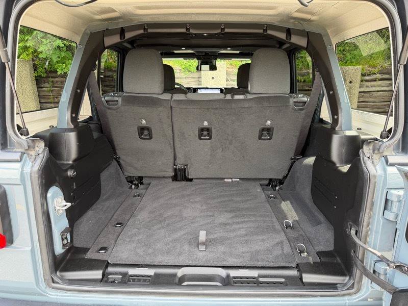 Used 2025 Jeep Wrangler Unlimited Rubicon AWD/4WD image 24