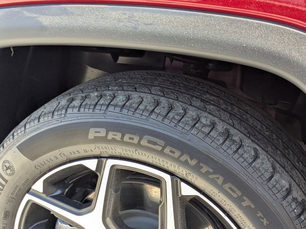 Used 2025 Jeep Compass Limited image 29