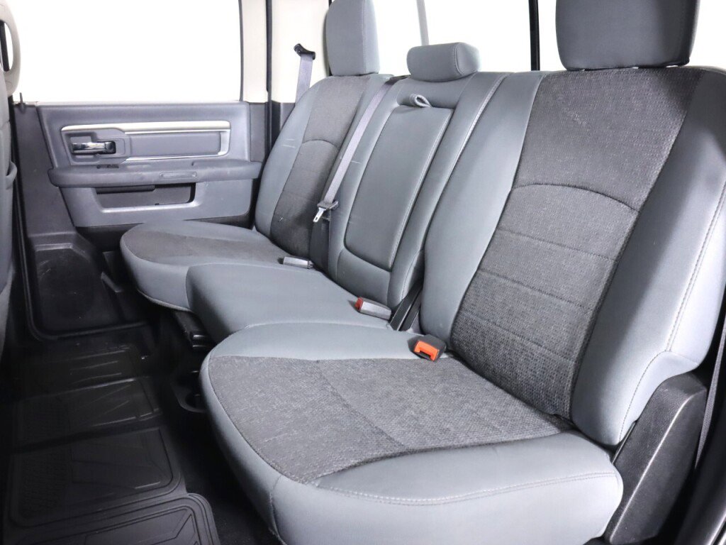 Used 2017 RAM 3500 Big Horn image 33