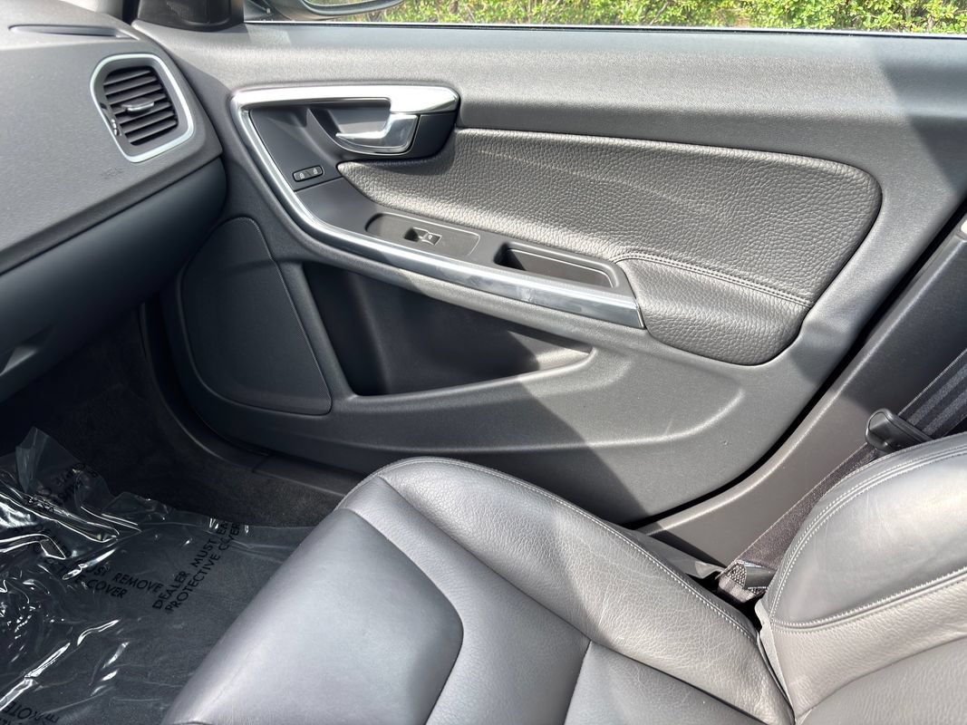 Used 2014 Volvo S60 T5 AWD/4WD image 29