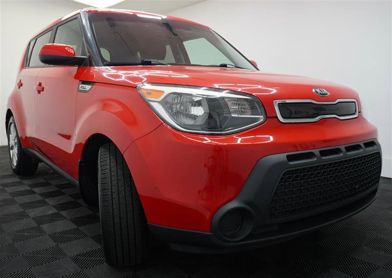 Used 2015 Kia Soul + FWD image 4