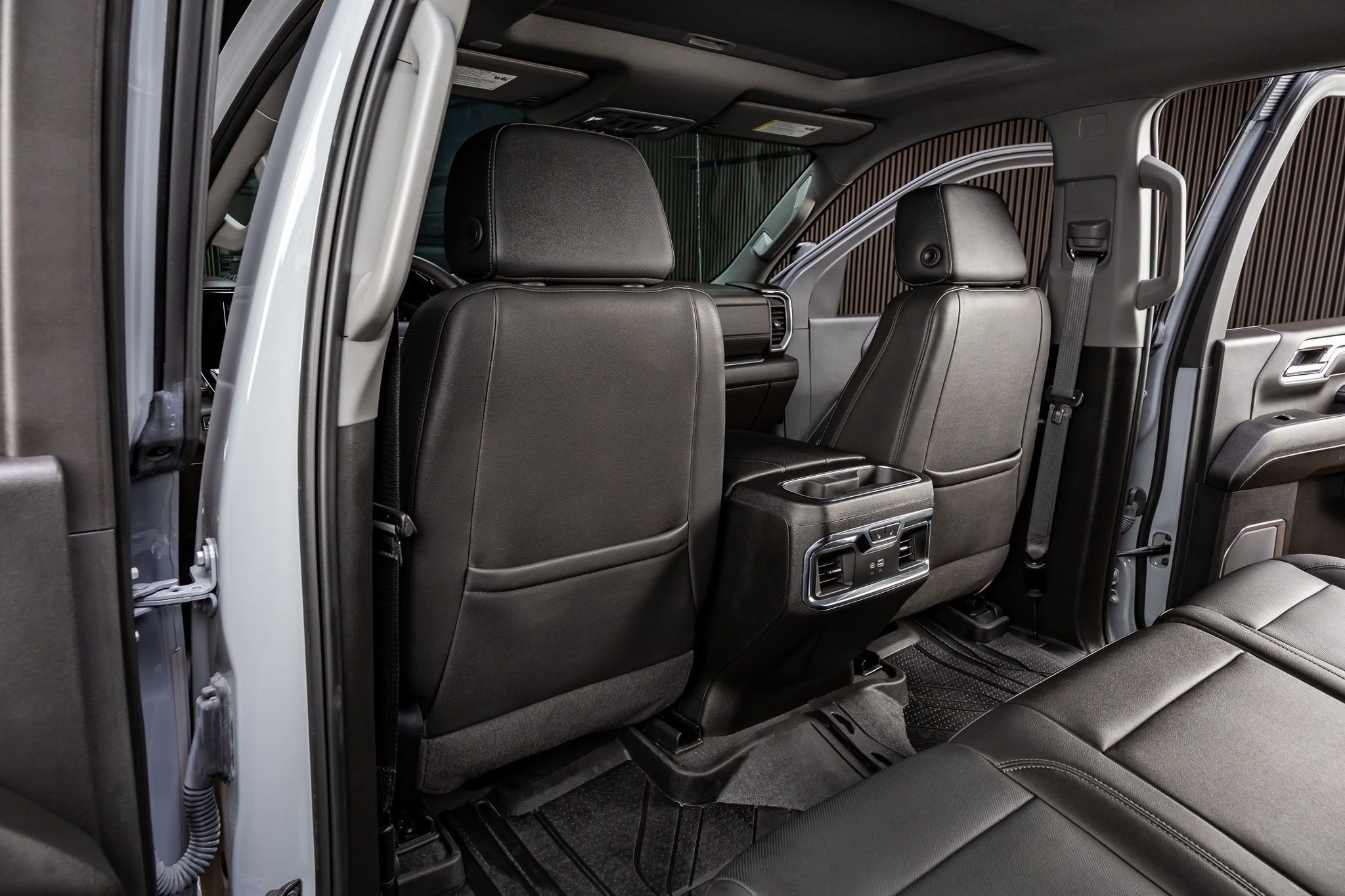 Used 2024 Chevrolet Silverado 2500 LTZ w/ LTZ Plus Package image 34