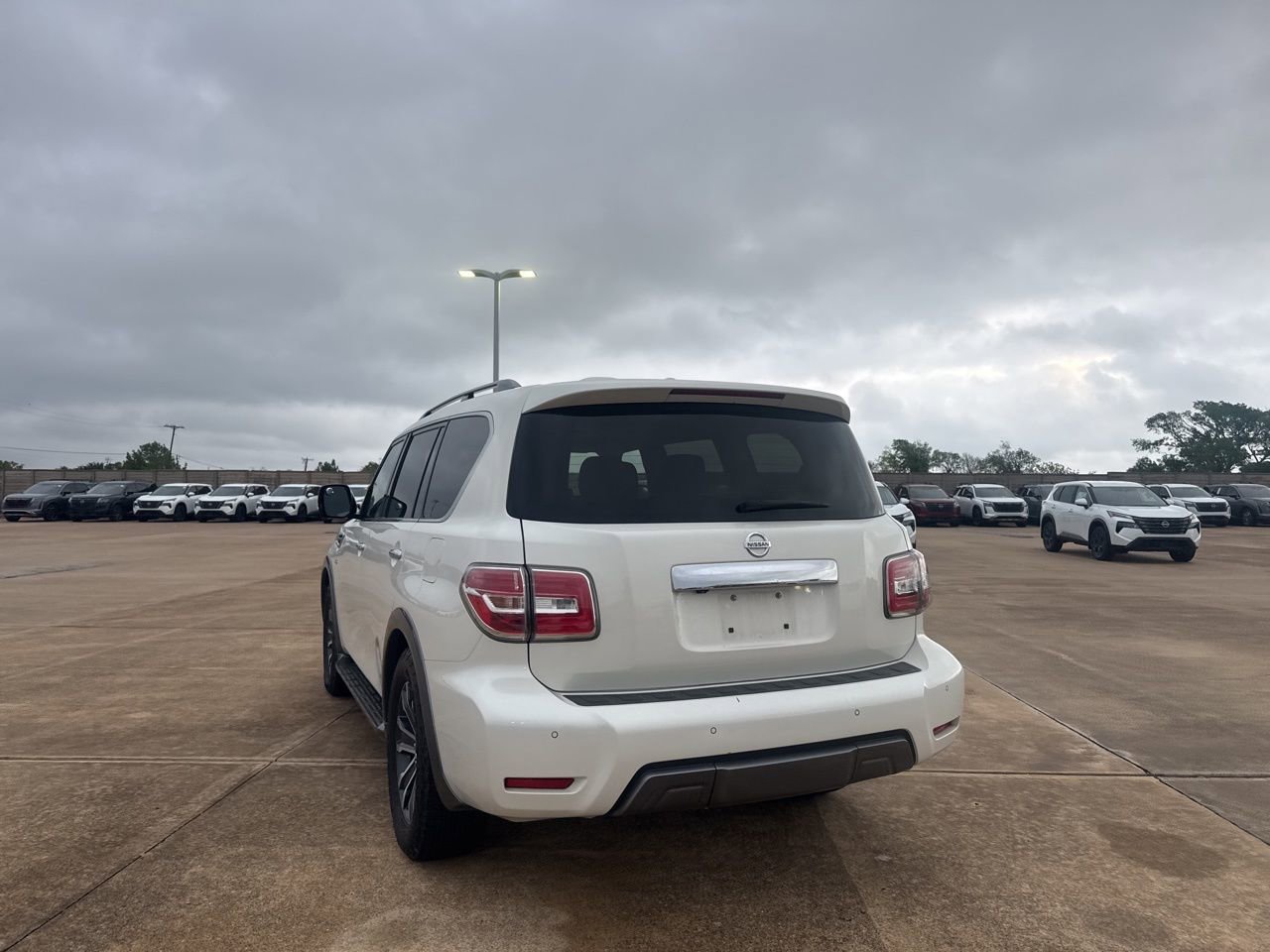 Used 2020 Nissan Armada SL w/ Premium Package image 18