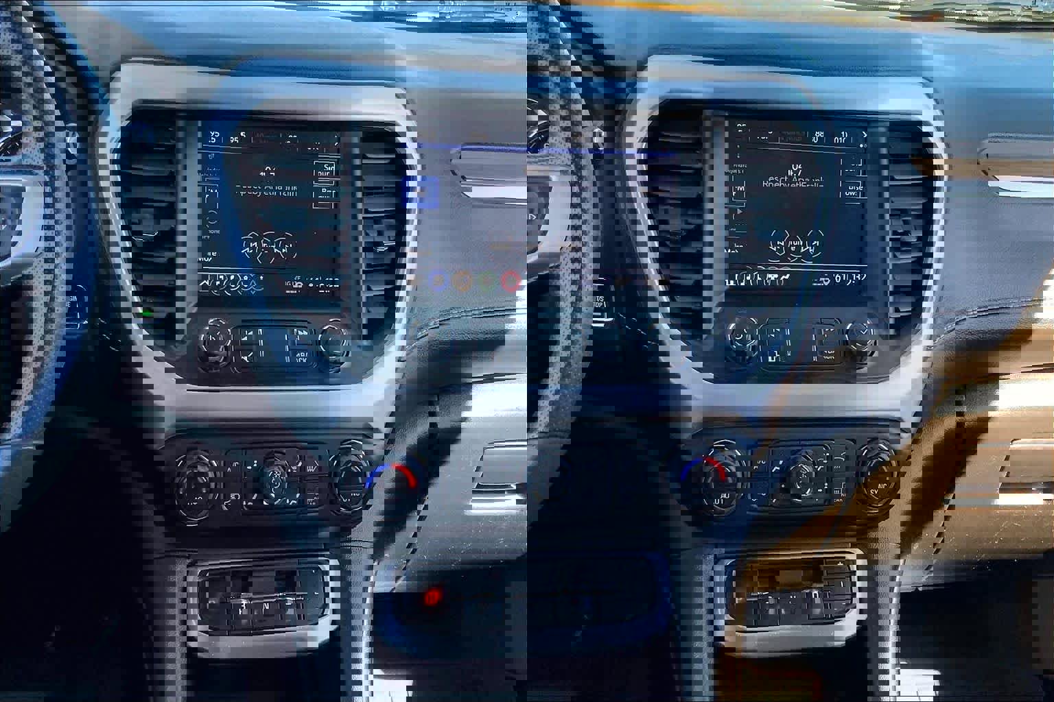 Certified 2023 GMC Acadia SLE w/ Driver Convenience Package image 6