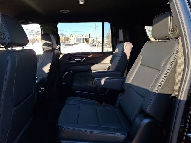 Used 2025 GMC Yukon XL Denali image 13