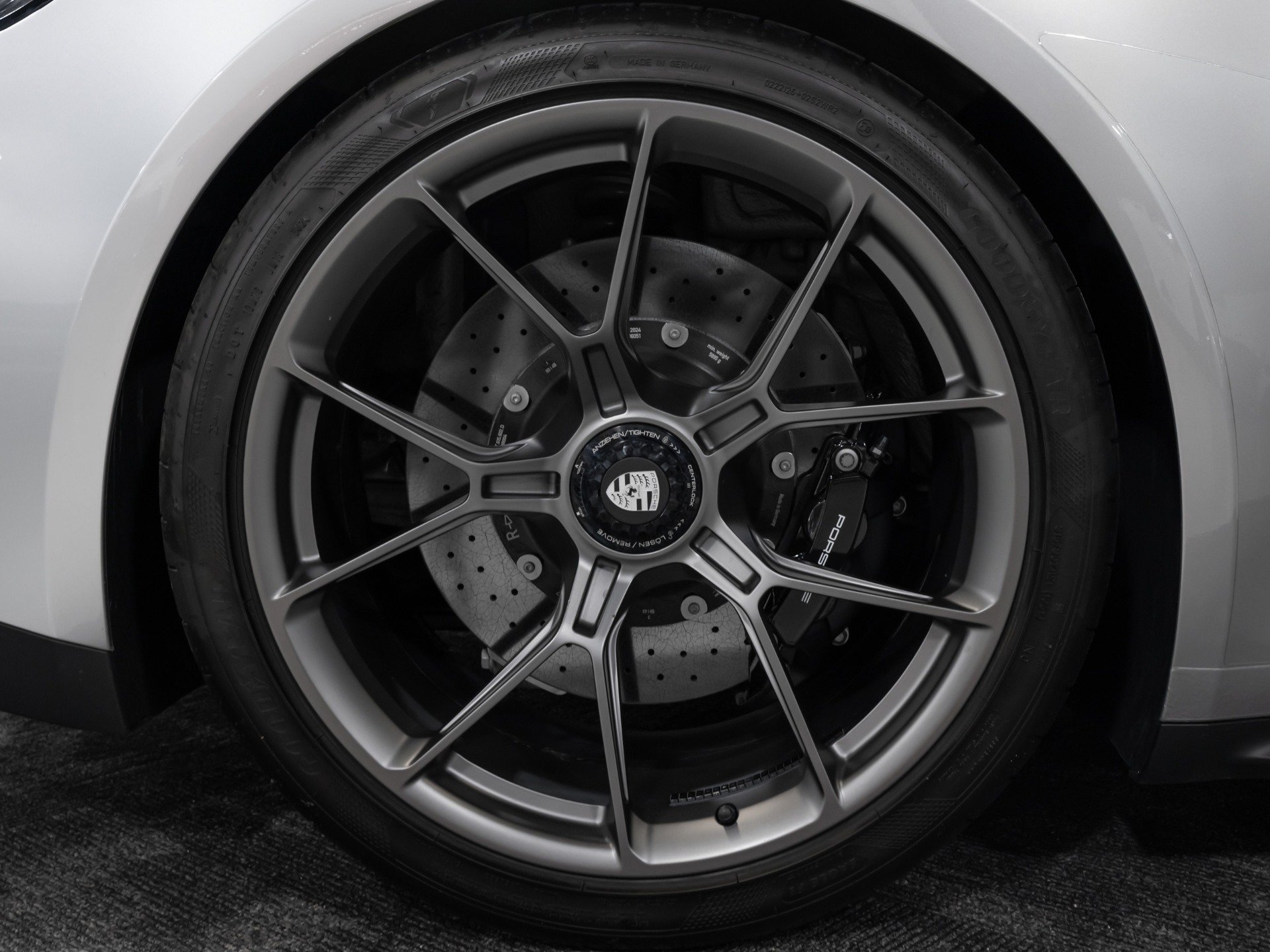 Used 2024 Porsche 911 GT3 RWD image 27