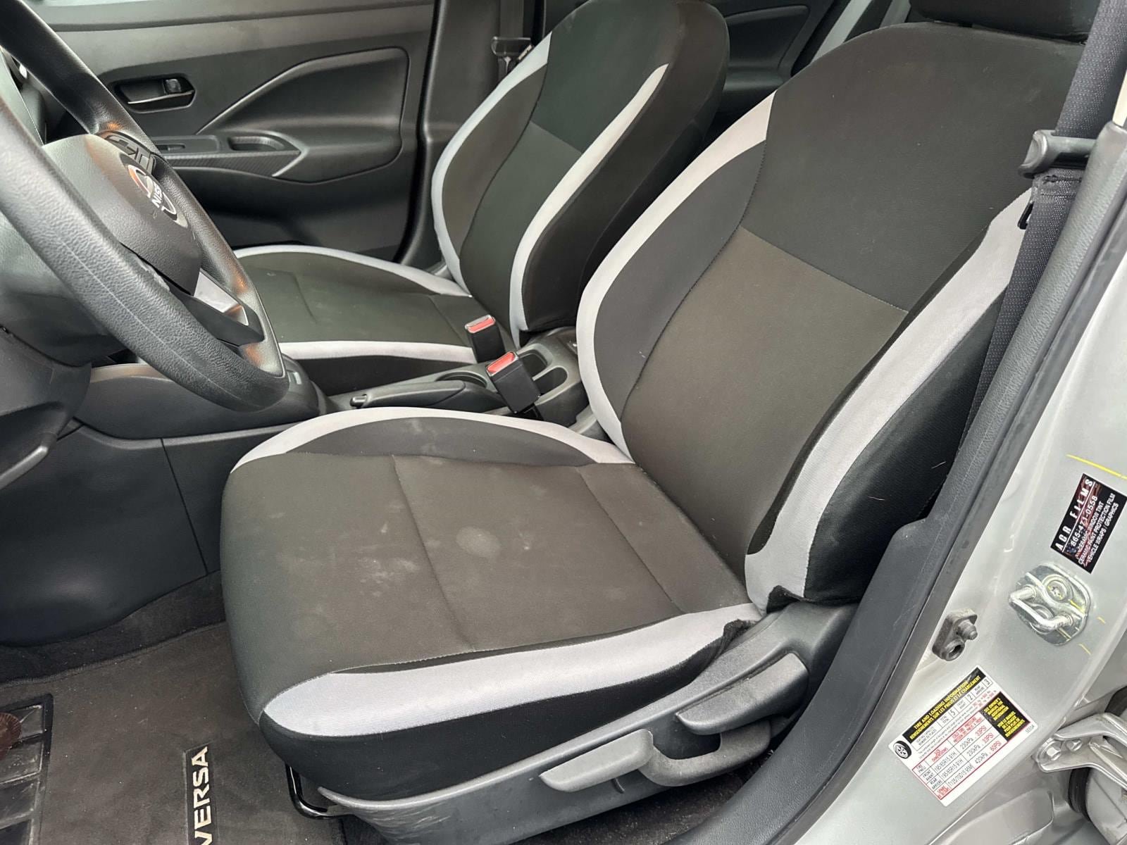 Used 2025 Nissan Versa S w/ Trunk Package FWD image 28