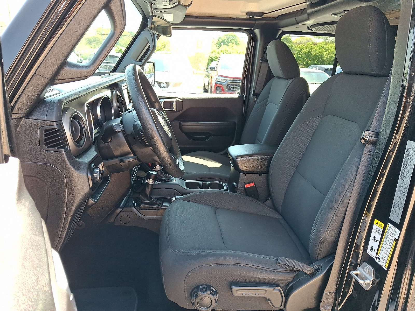 Used 2018 Jeep Wrangler Unlimited Sport AWD/4WD image 14
