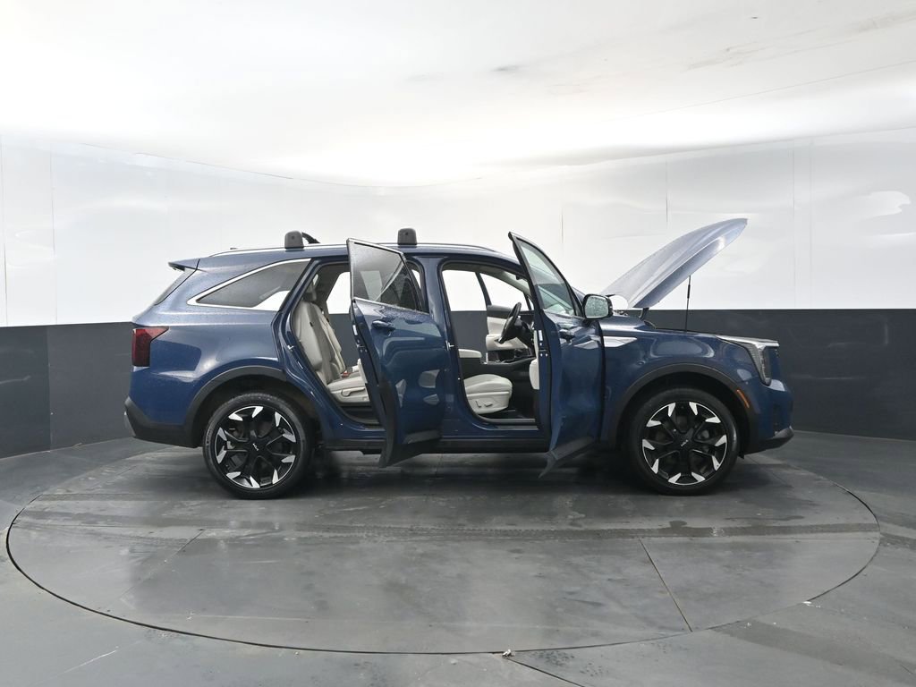 Used 2025 Kia Sorento EX image 30