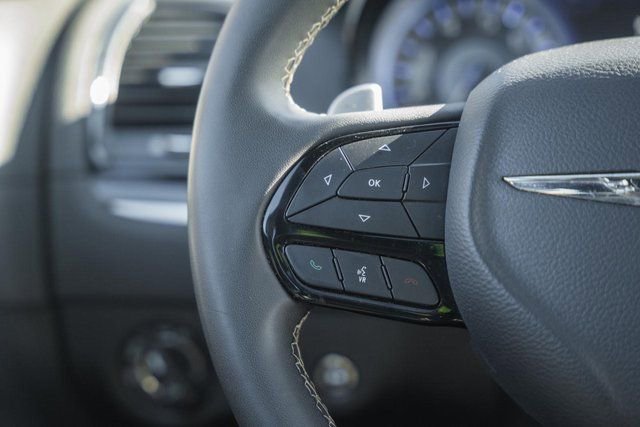 Used 2023 Chrysler 300 S image 40