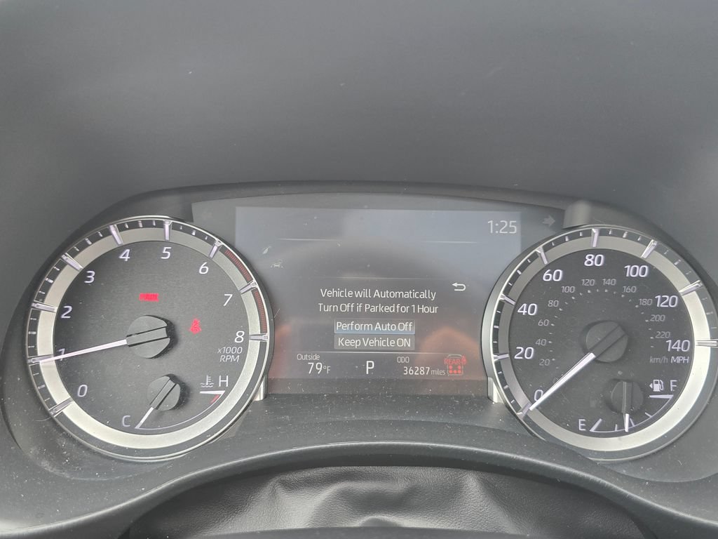Used 2024 Toyota Highlander XLE AWD/4WD image 22