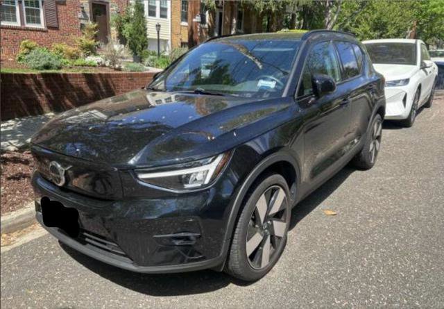 Used 2023 Volvo XC40 Recharge Plus AWD/4WD image 1