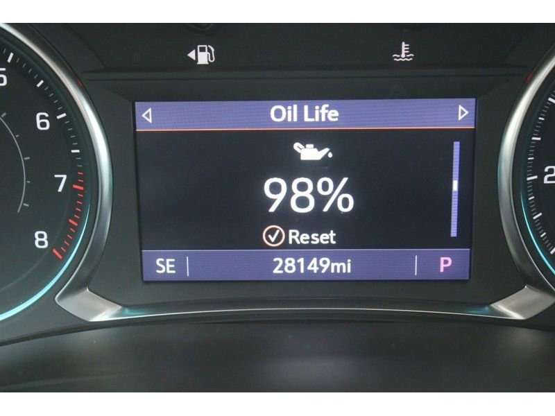 Used 2022 Chevrolet Traverse RS image 22