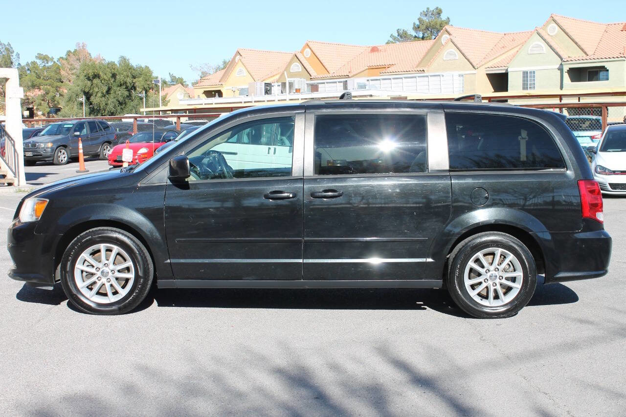 Used 2016 Dodge Grand Caravan SXT FWD image 5