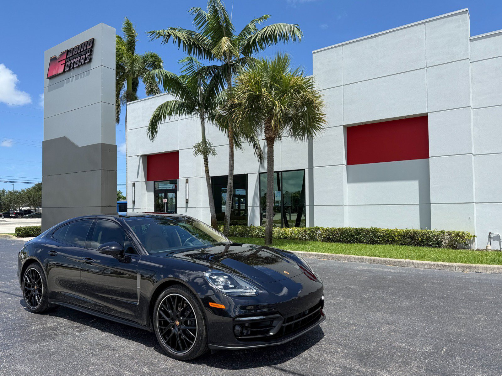Used 2023 Porsche Panamera Platinum Edition