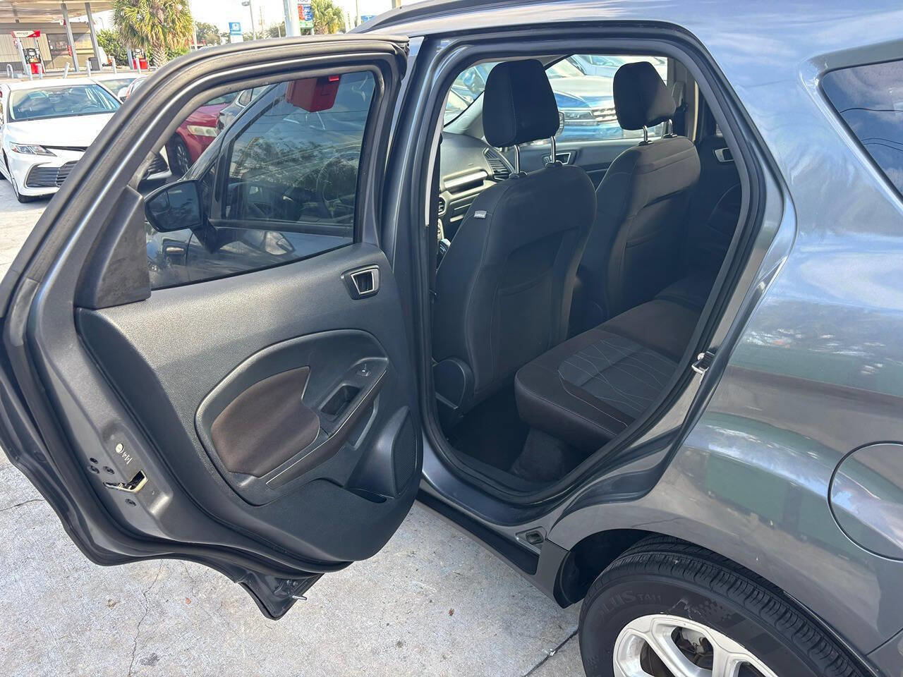 Used 2018 Ford EcoSport SE FWD image 9