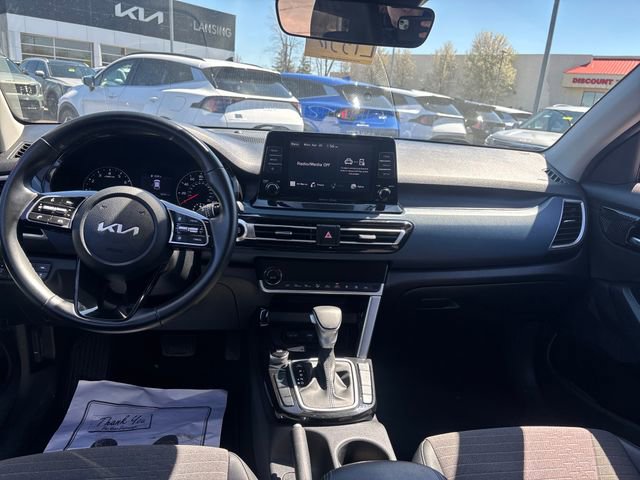 Used 2023 Kia Seltos S AWD/4WD image 15