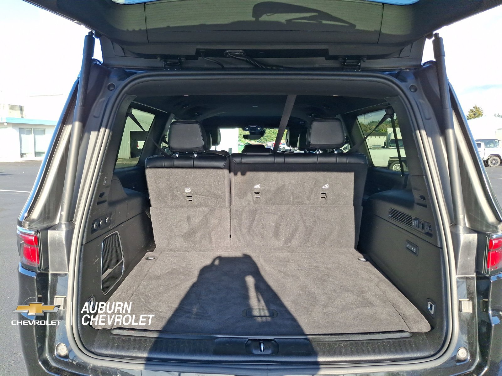 Used 2024 Jeep Wagoneer L Series II AWD/4WD image 19