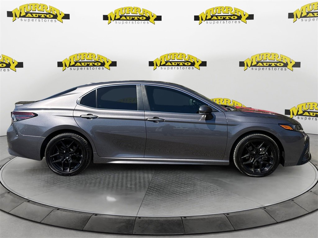 Used 2023 Toyota Camry SE image 6