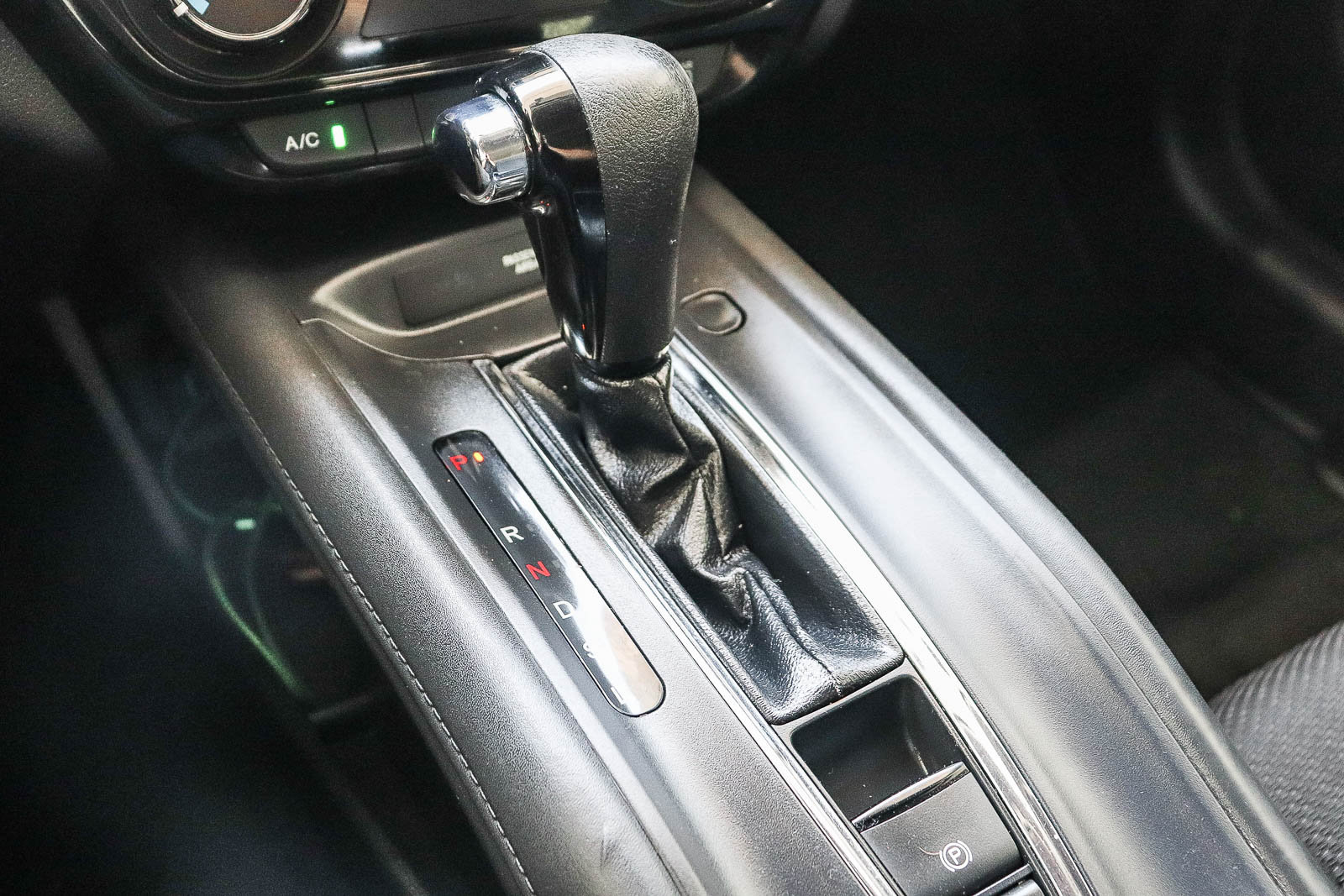 Used 2017 Honda HR-V LX image 26
