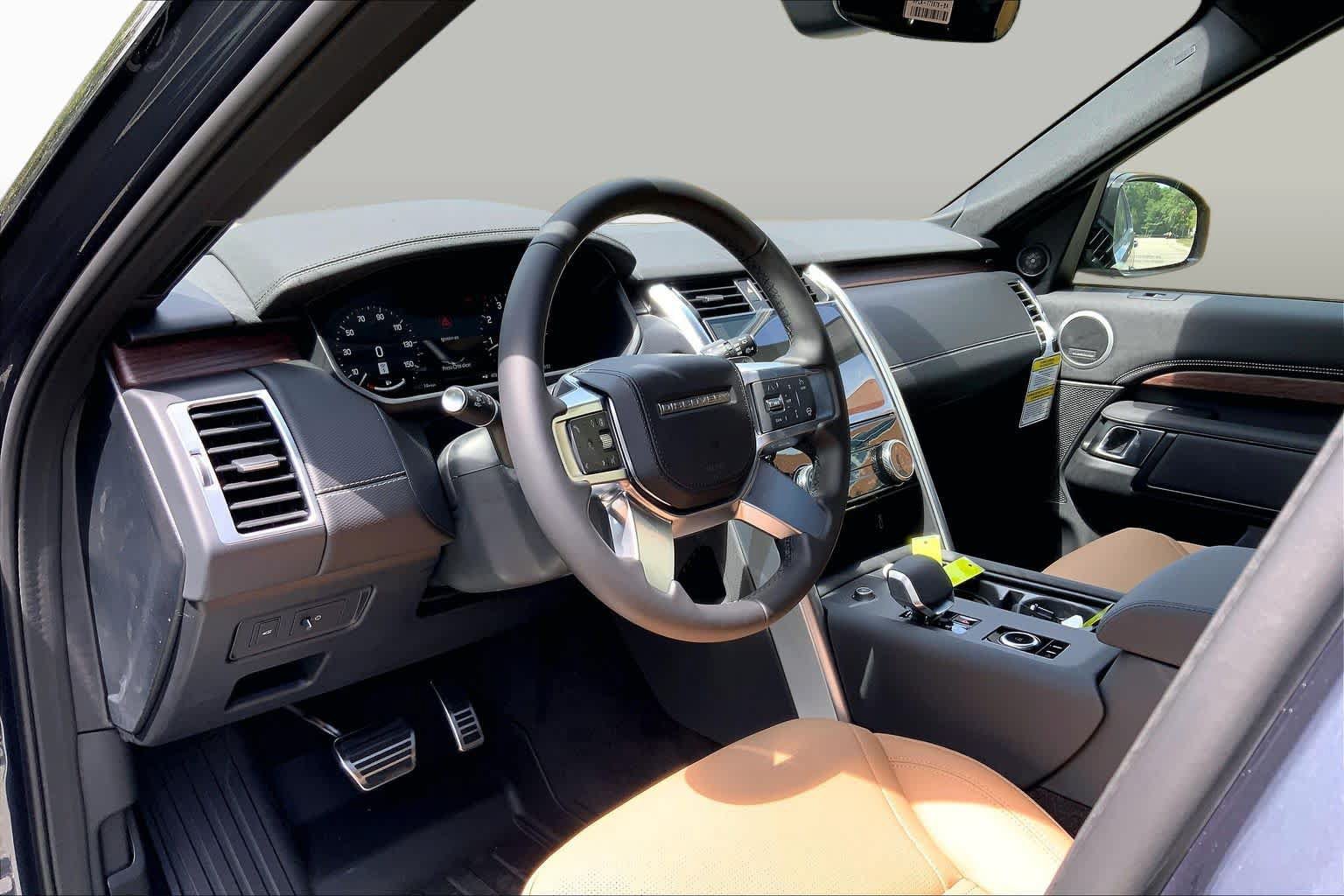 New 2026 Land Rover Discovery Dynamic SE AWD/4WD image 8
