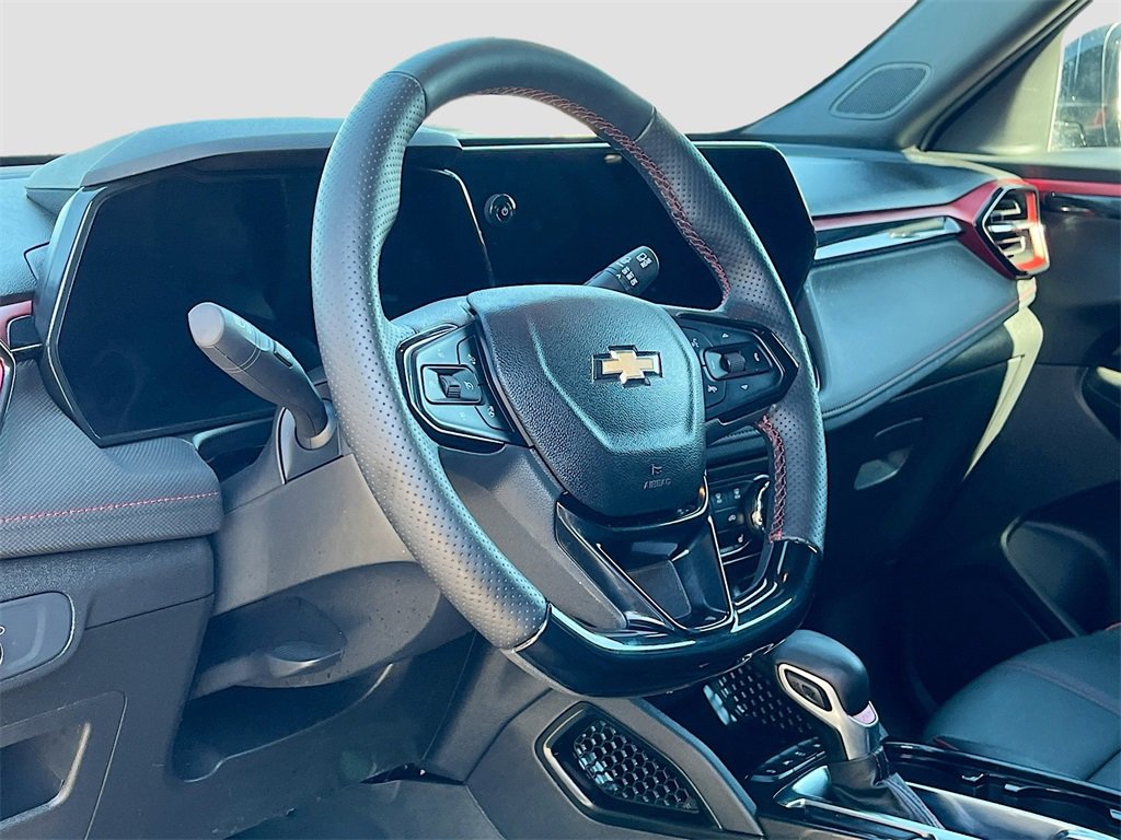 Used 2025 Chevrolet TrailBlazer RS image 9