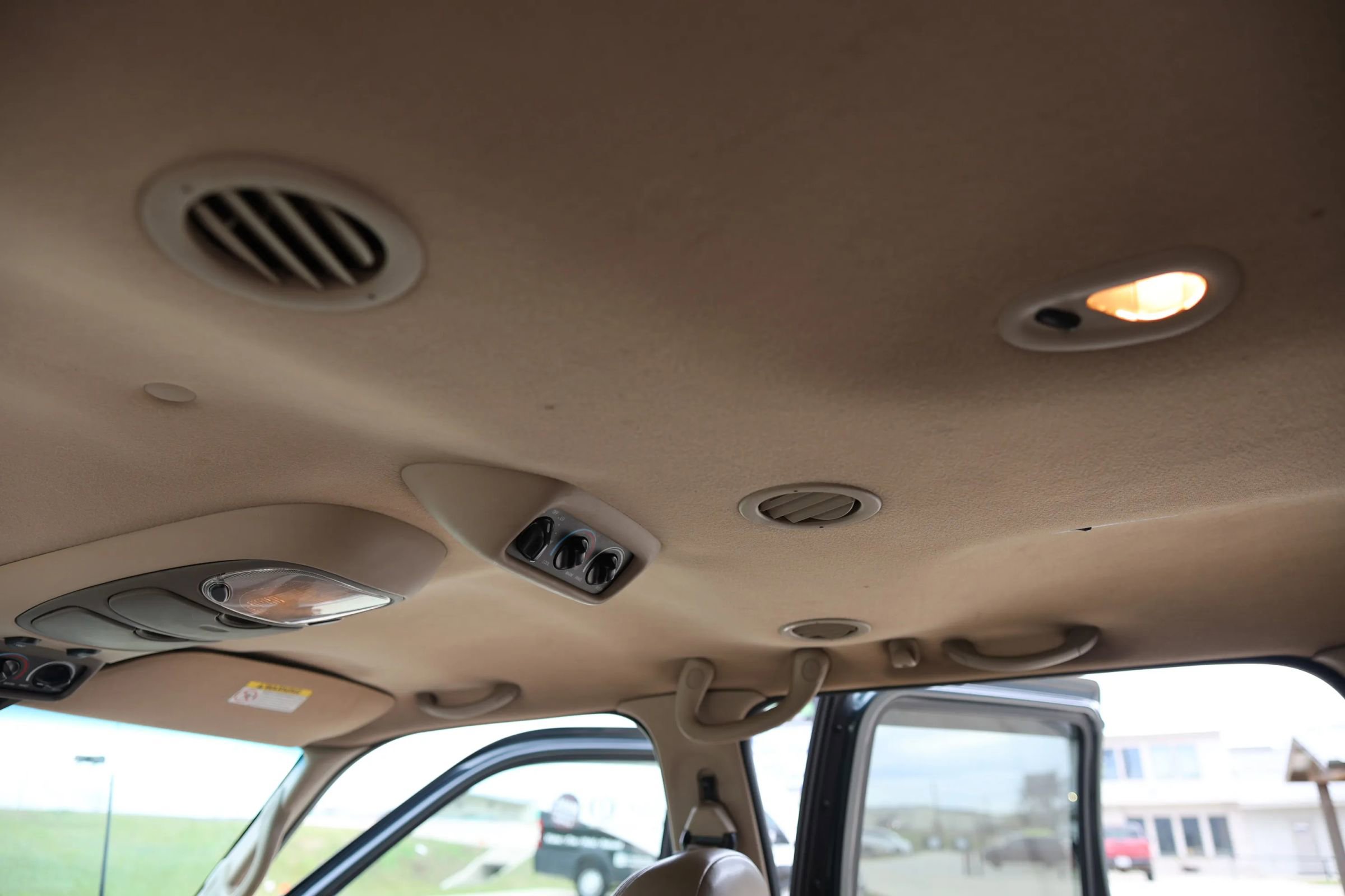 Used 2000 Ford Excursion Limited image 23