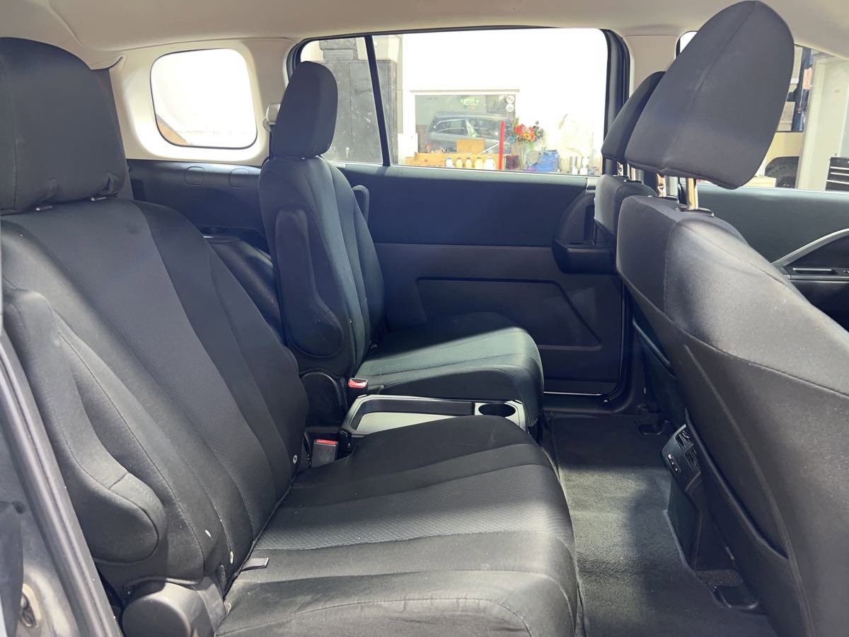 Used 2014 MAZDA MAZDA5 Sport image 23