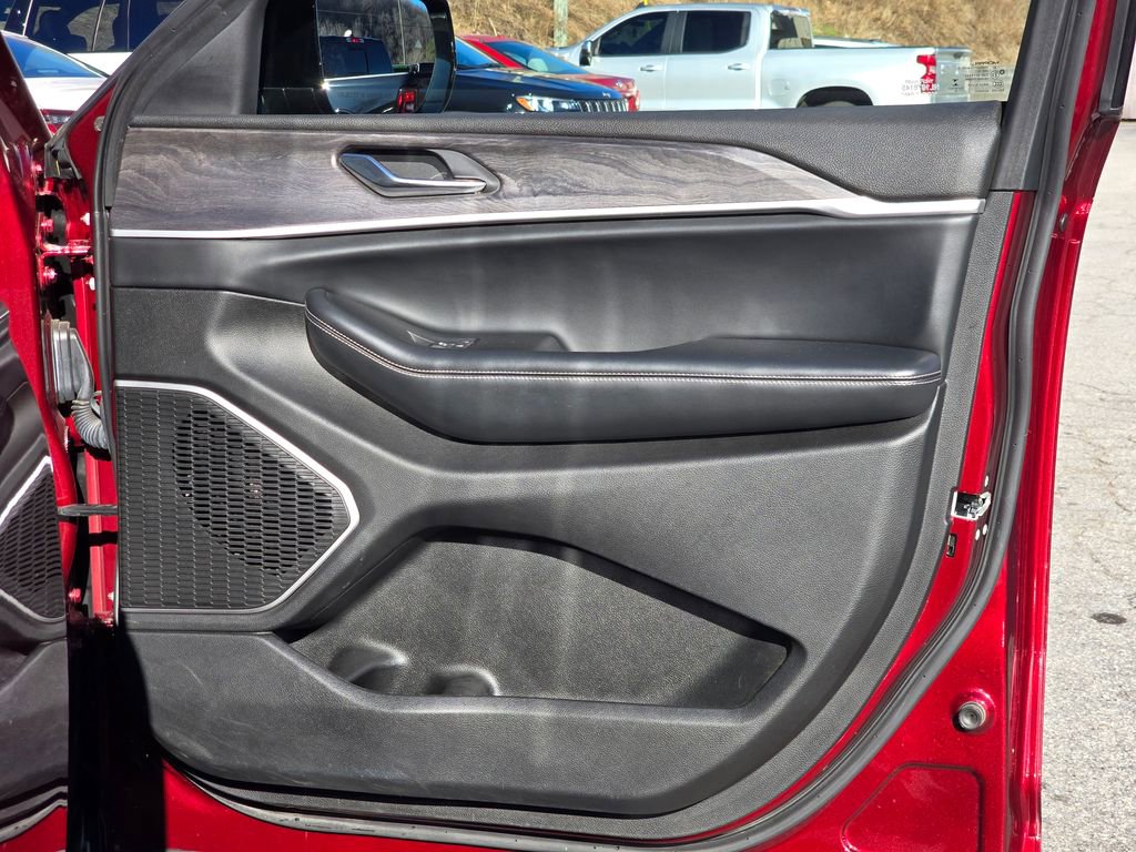 Used 2022 Jeep Grand Cherokee Limited w/ Trailer Tow Prep Group (B) image 46