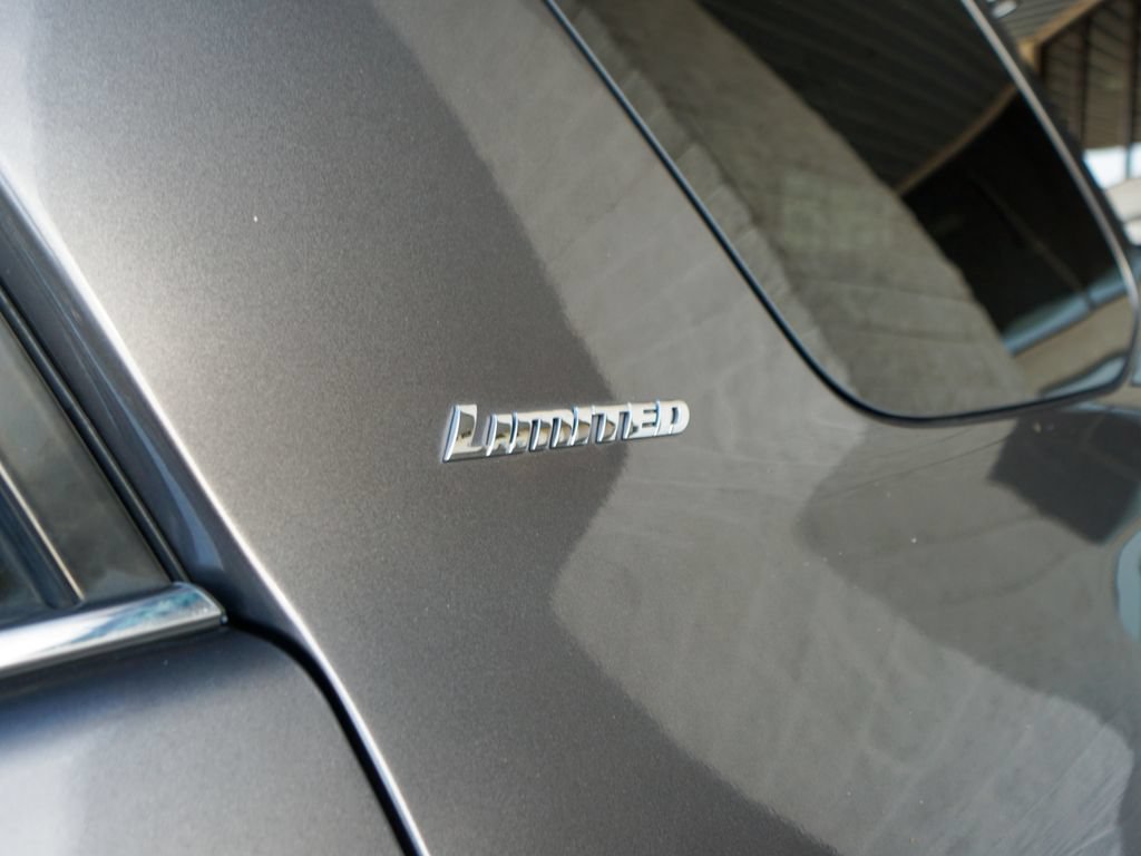 Used 2018 Toyota 4Runner Limited AWD/4WD image 8