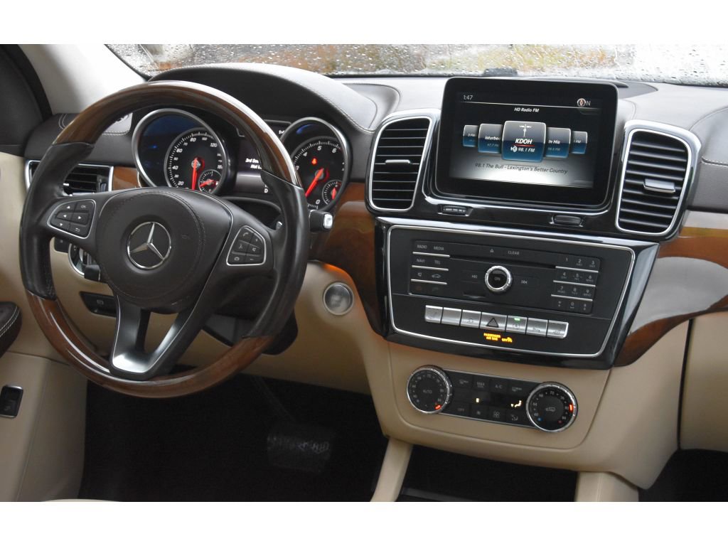 Used 2017 Mercedes-Benz GLS 450 4MATIC image 18