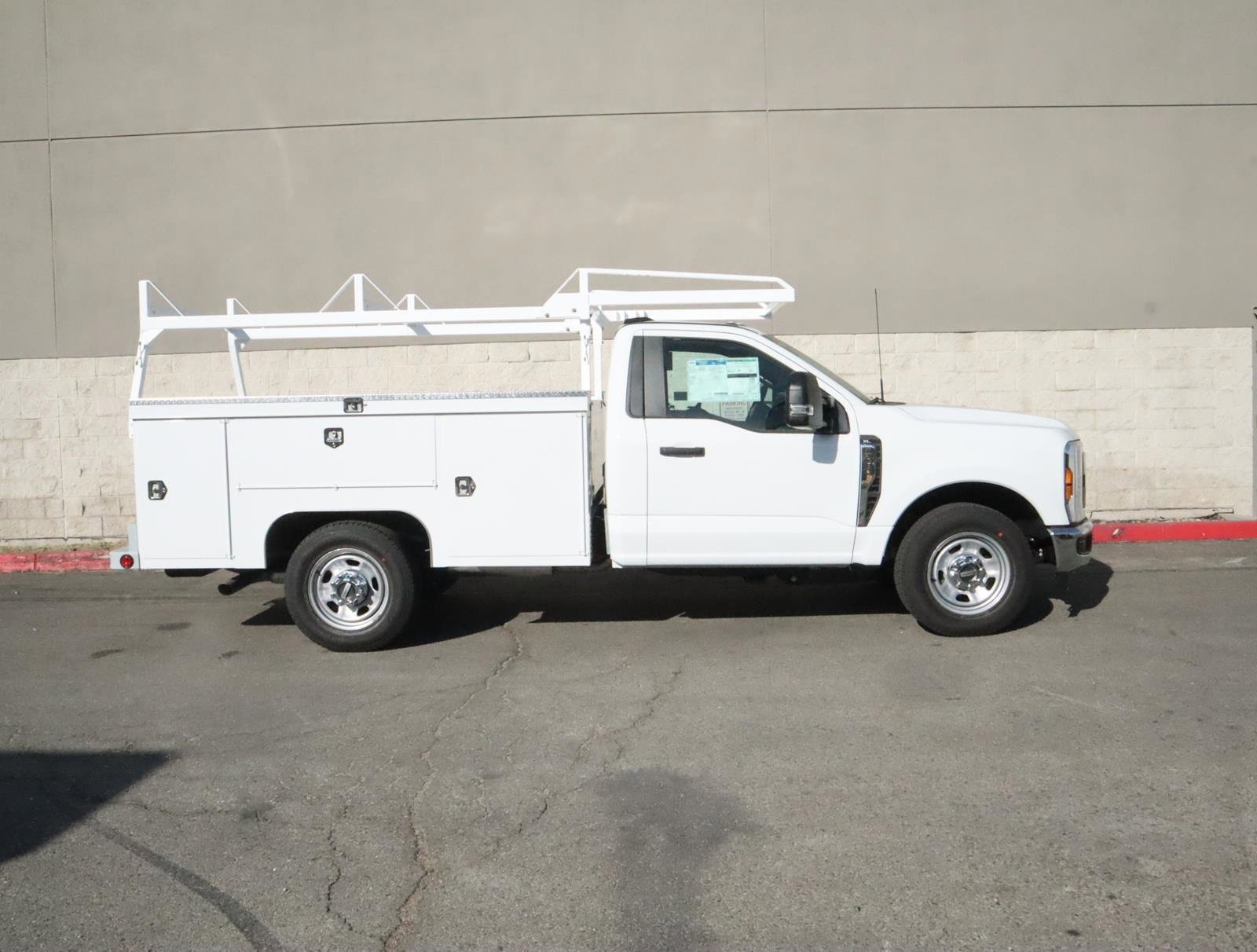 Used 2024 Ford F350 XL w/ XL Chrome Package image 2