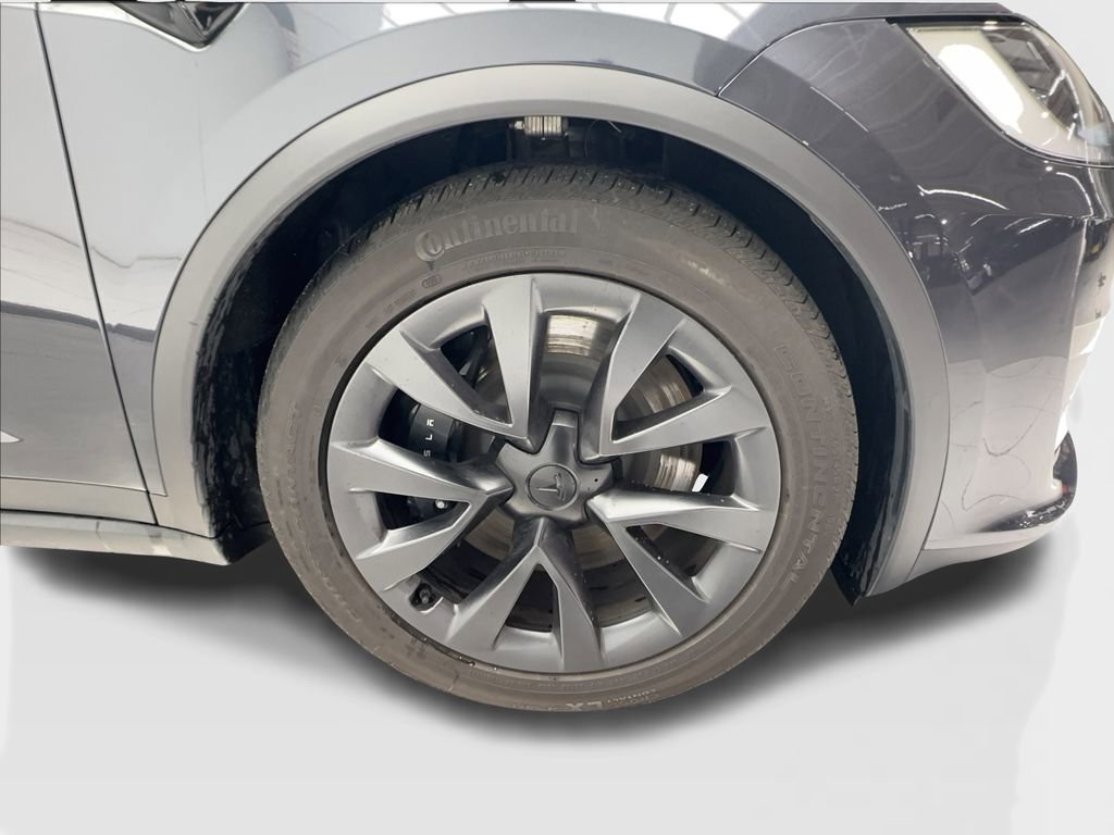 Used 2025 Tesla Model X AWD/4WD image 18