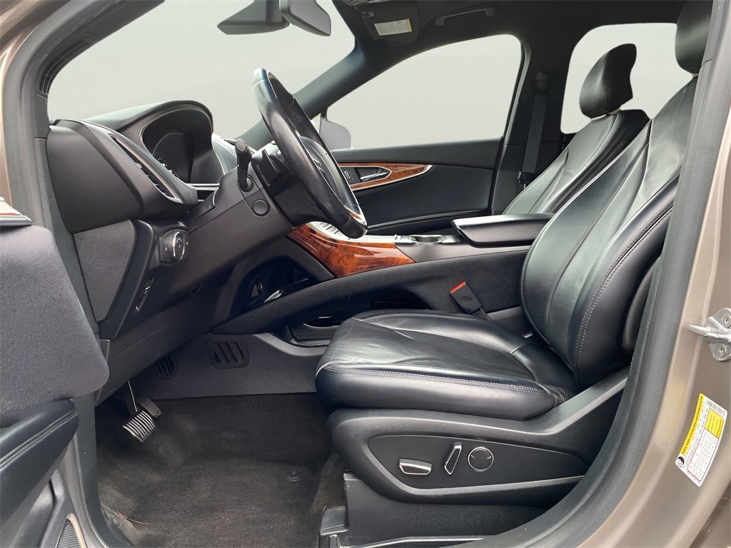 Used 2018 Lincoln MKX Reserve w/ Lincoln MKX Climate Package image 16