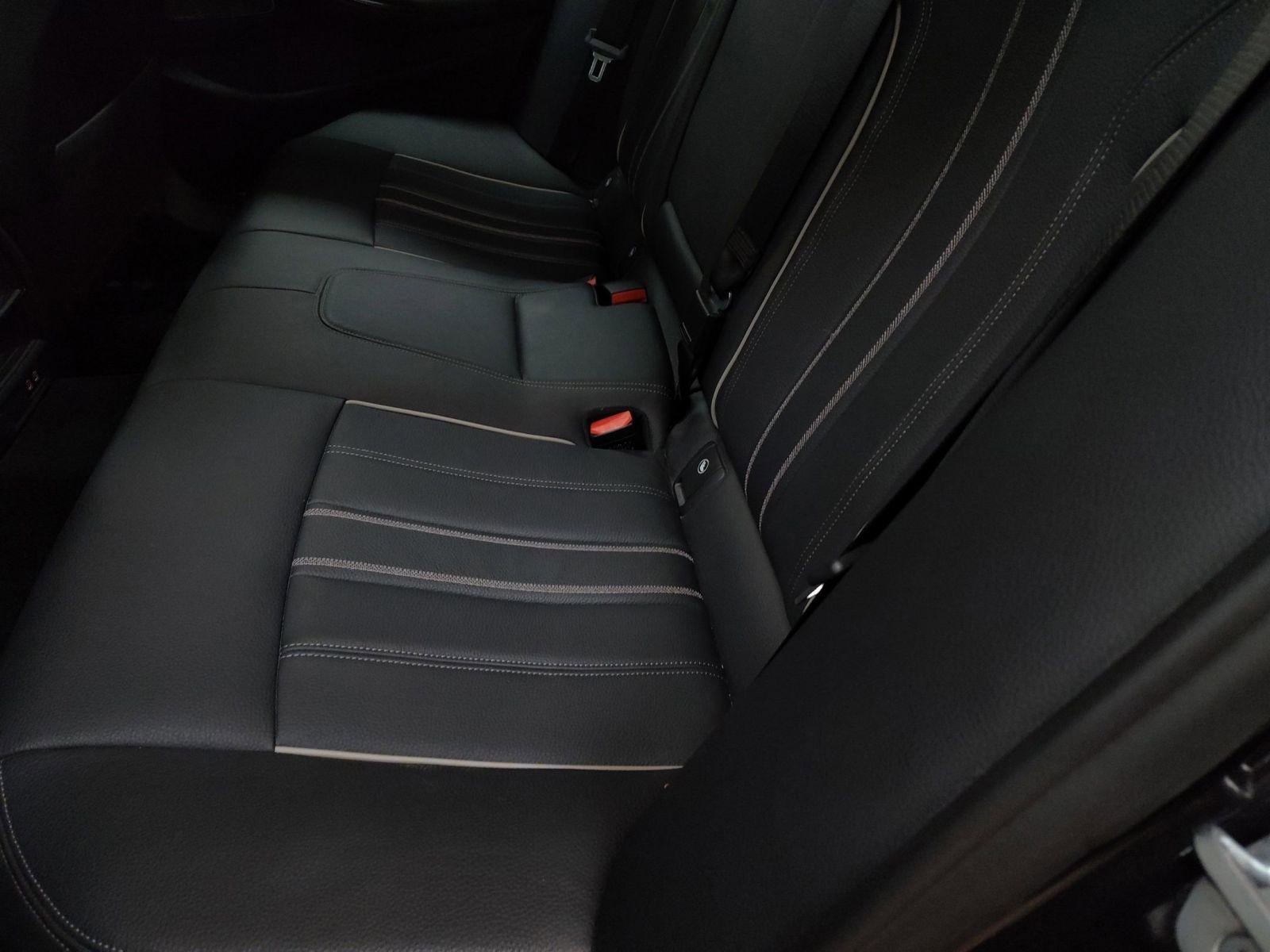 Used 2022 BMW 540i xDrive w/ M Sport Package image 24