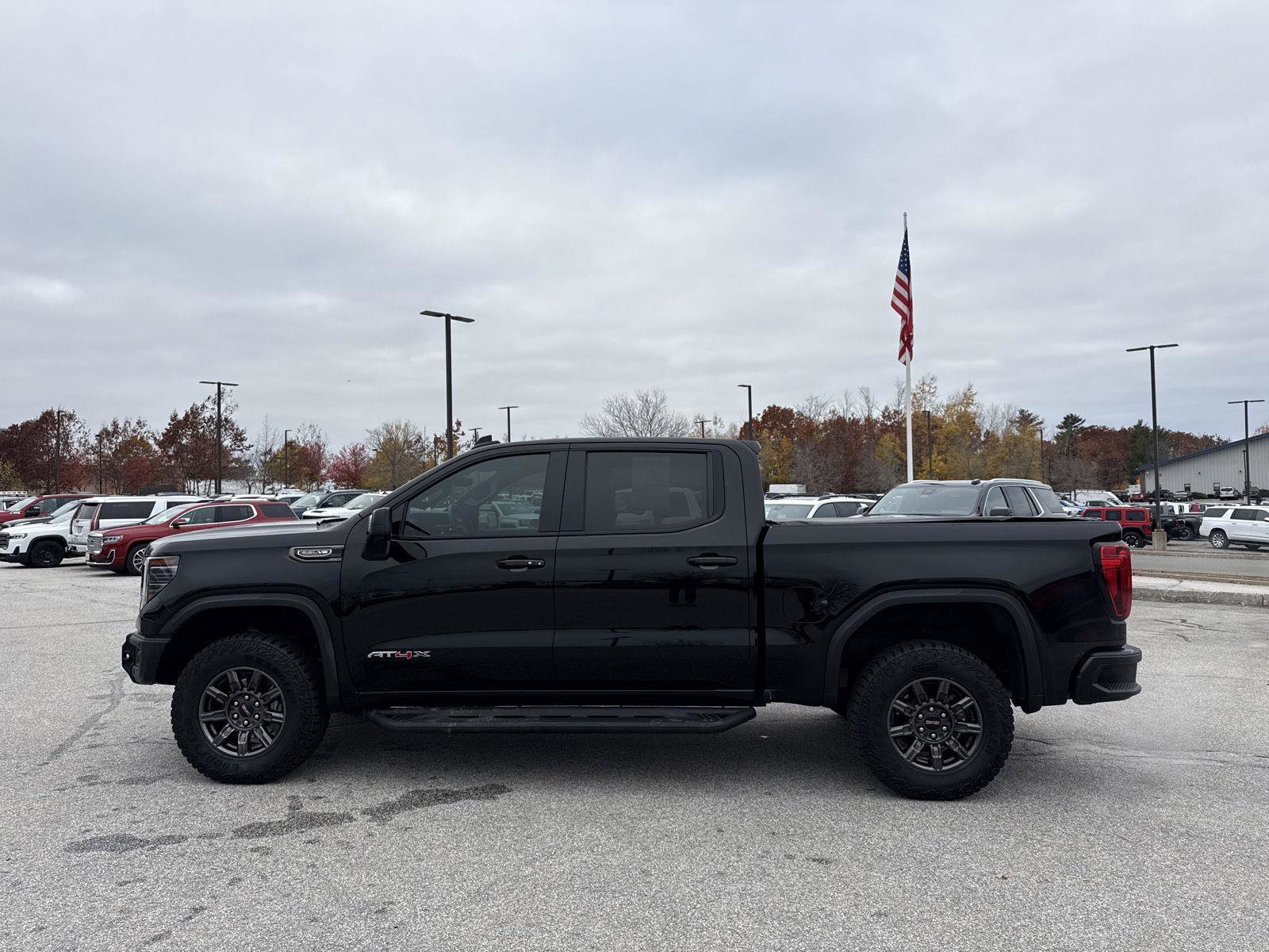 Used 2024 GMC Sierra 1500 AT4X image 8